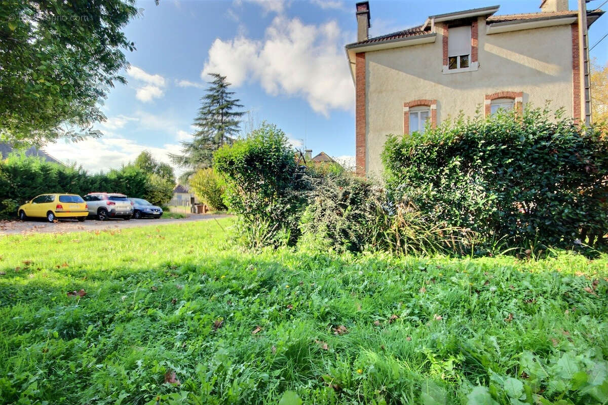 Appartement à LONS