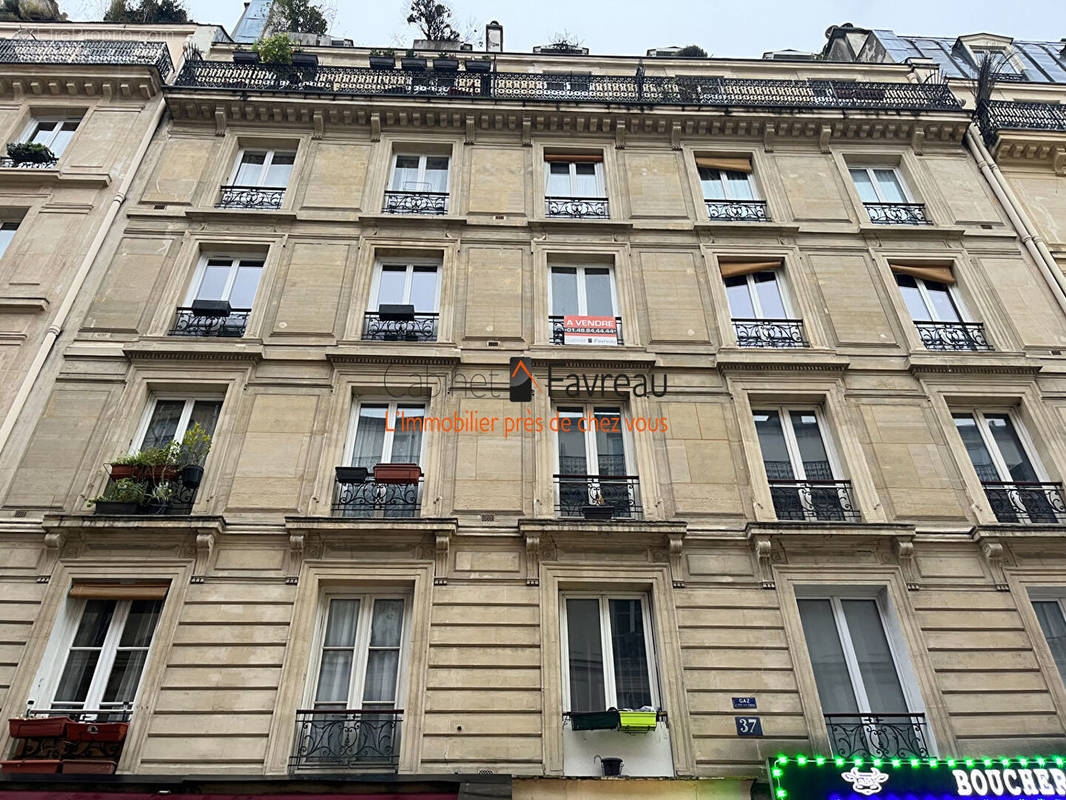 Appartement à PARIS-18E