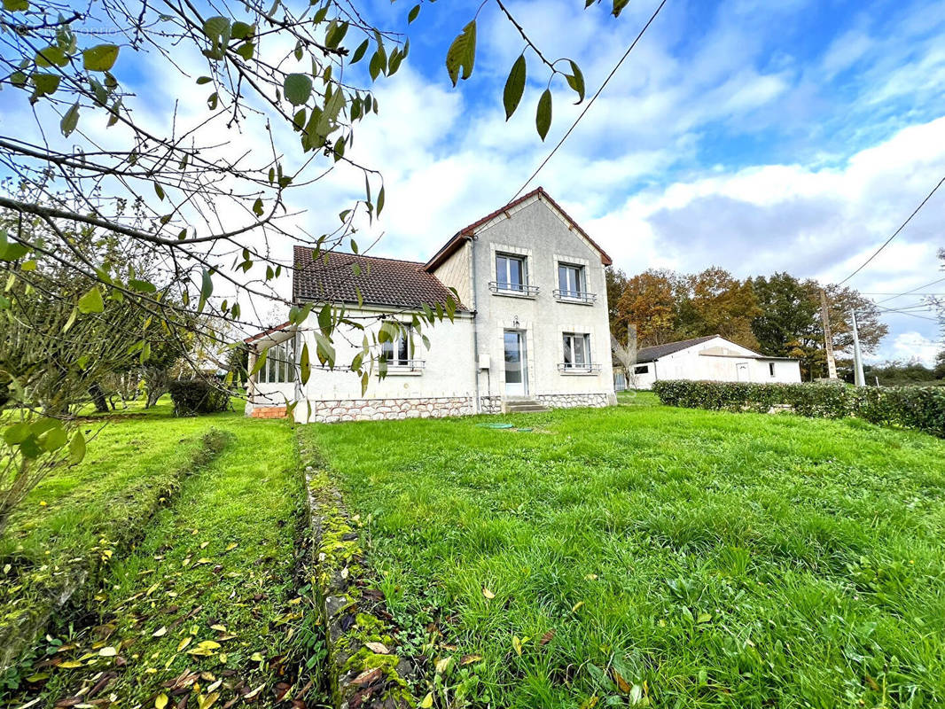 Maison à VARENNES-SUR-FOUZON