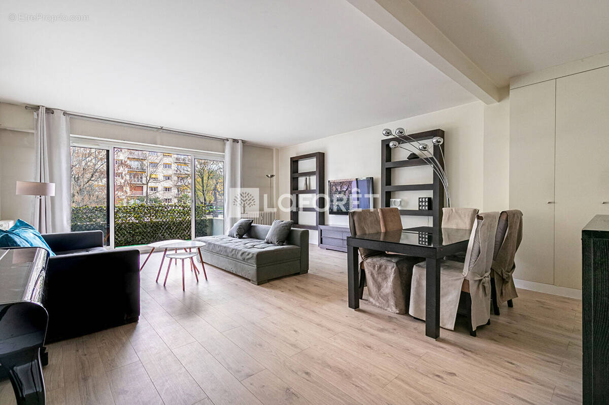 Appartement à NEUILLY-SUR-SEINE