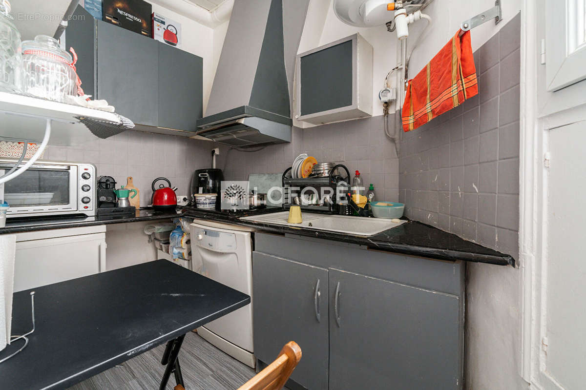 Appartement à PARIS-17E