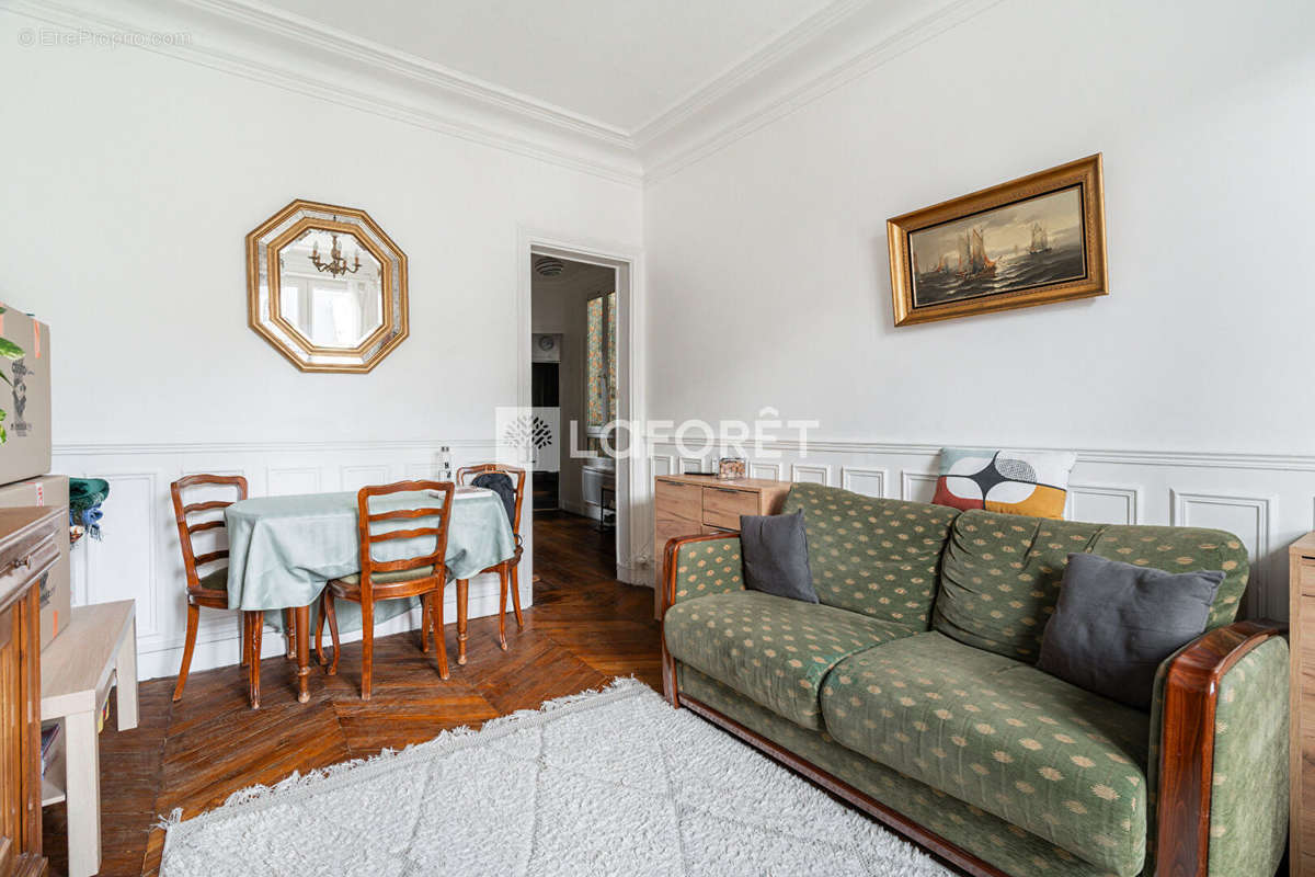 Appartement à PARIS-17E