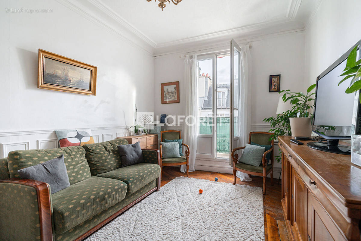 Appartement à PARIS-17E