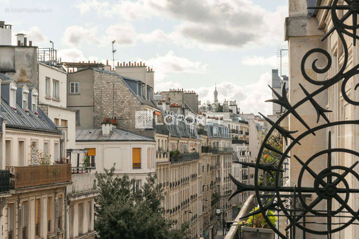 Appartement à PARIS-17E