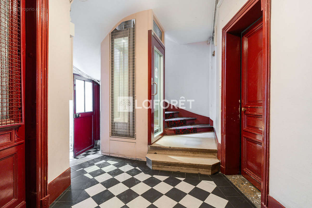 Appartement à PARIS-17E