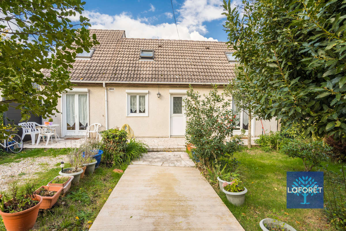 Maison à LES PAVILLONS-SOUS-BOIS