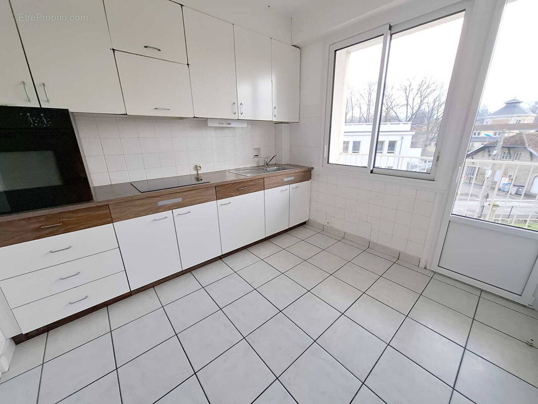 Appartement à LONS-LE-SAUNIER