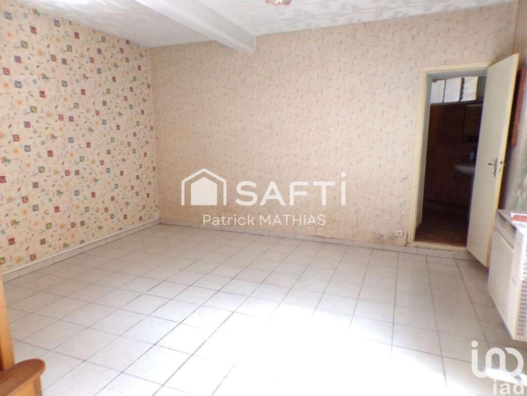 Photo 4 - Appartement à VILLENEUVE-SUR-YONNE