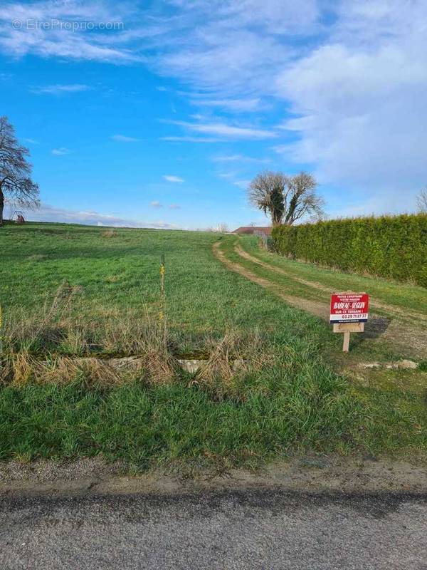 Terrain à ONJON