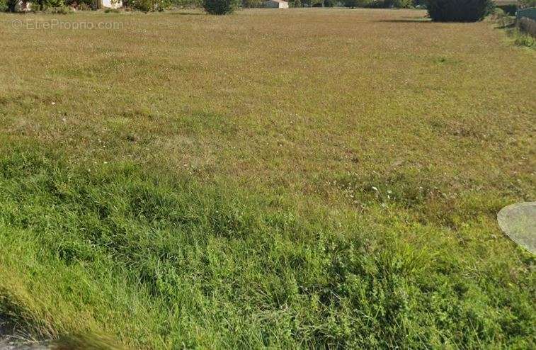 Terrain à CIVRAC-EN-MEDOC