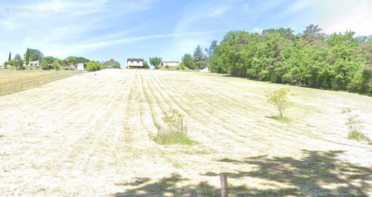 Terrain à TRELISSAC