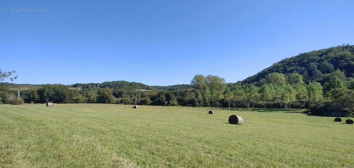 Terrain à ISSAC