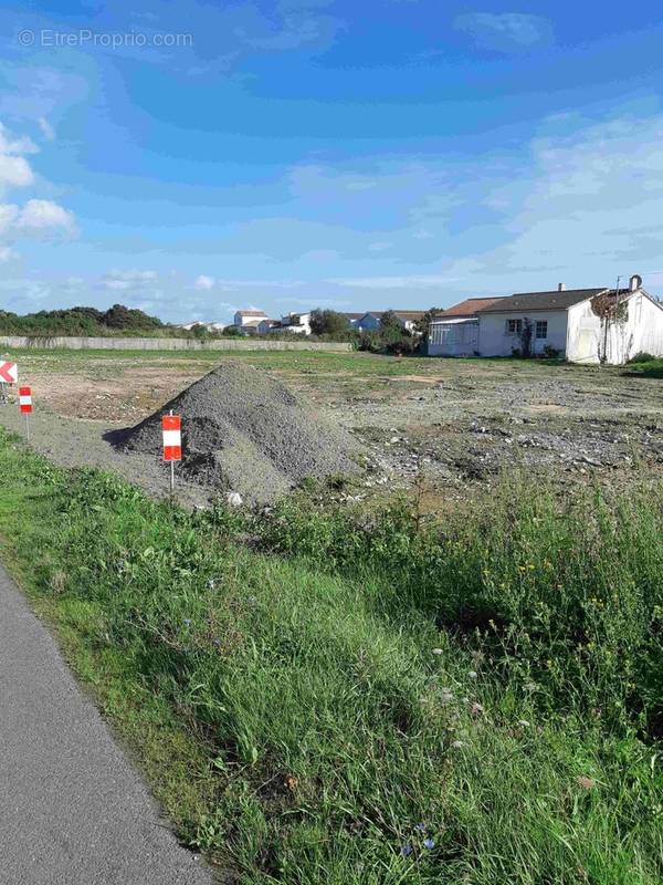 Terrain à CHATEAU-D&#039;OLONNE