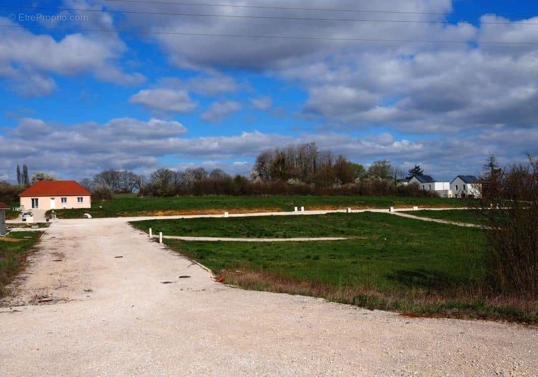 Terrain à PIREY