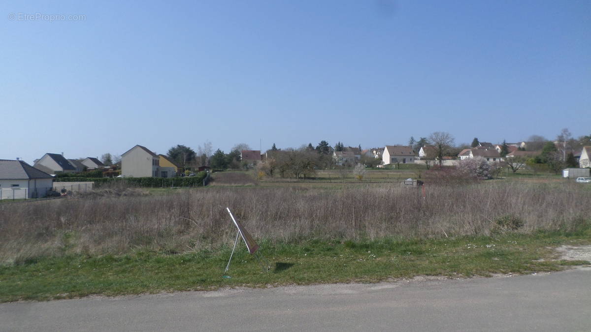 Terrain à SERGINES