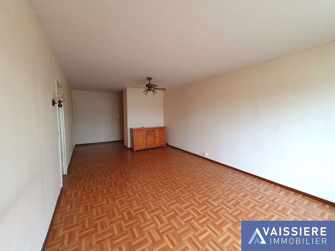 Appartement à MONTIGNY-LE-BRETONNEUX