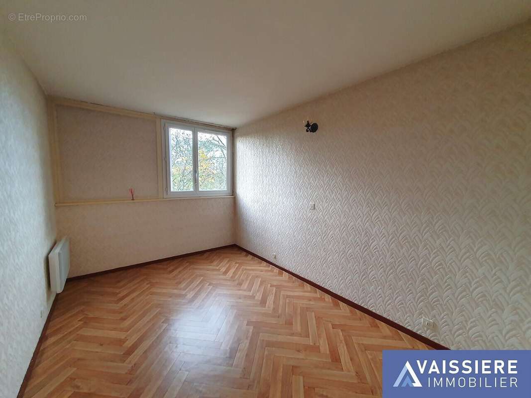 Appartement à MONTIGNY-LE-BRETONNEUX