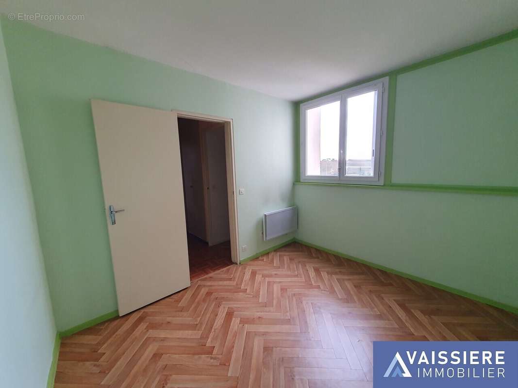 Appartement à MONTIGNY-LE-BRETONNEUX