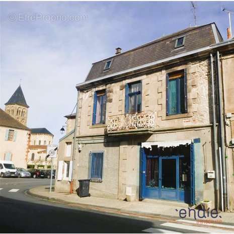 Maison à SAINT-MENOUX