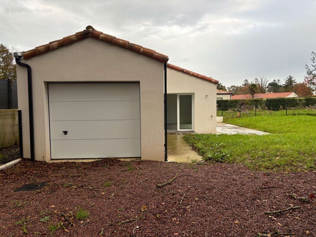 Maison à MARTINET