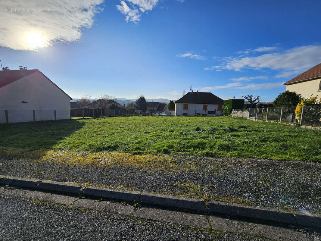 Terrain à MARSAC