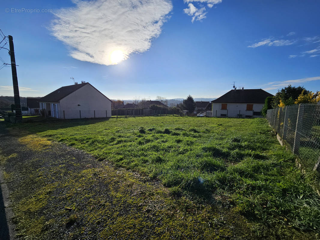 Terrain à MARSAC