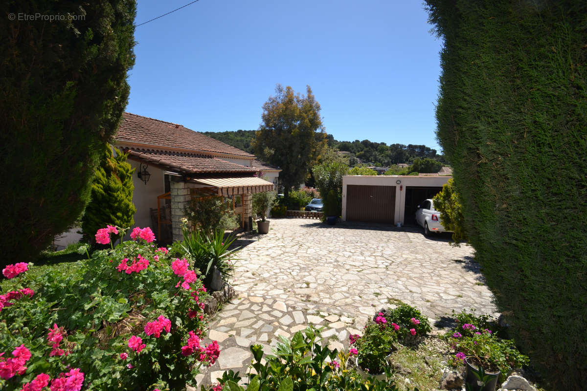 Maison à VALLAURIS