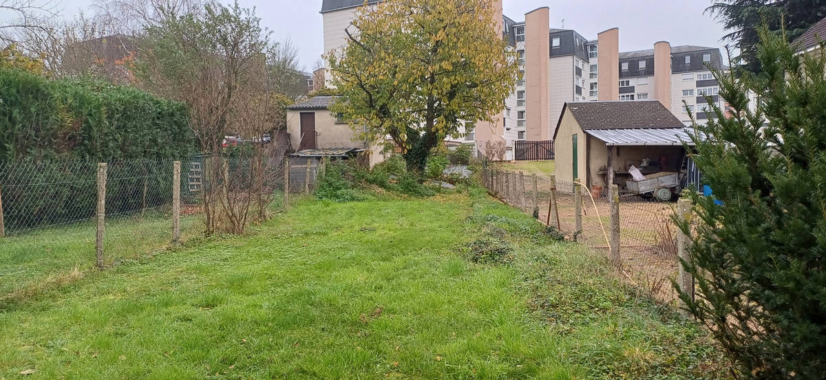 Terrain à COULAINES