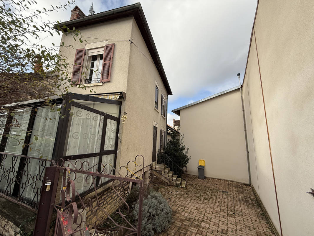 Maison à MONTBARD