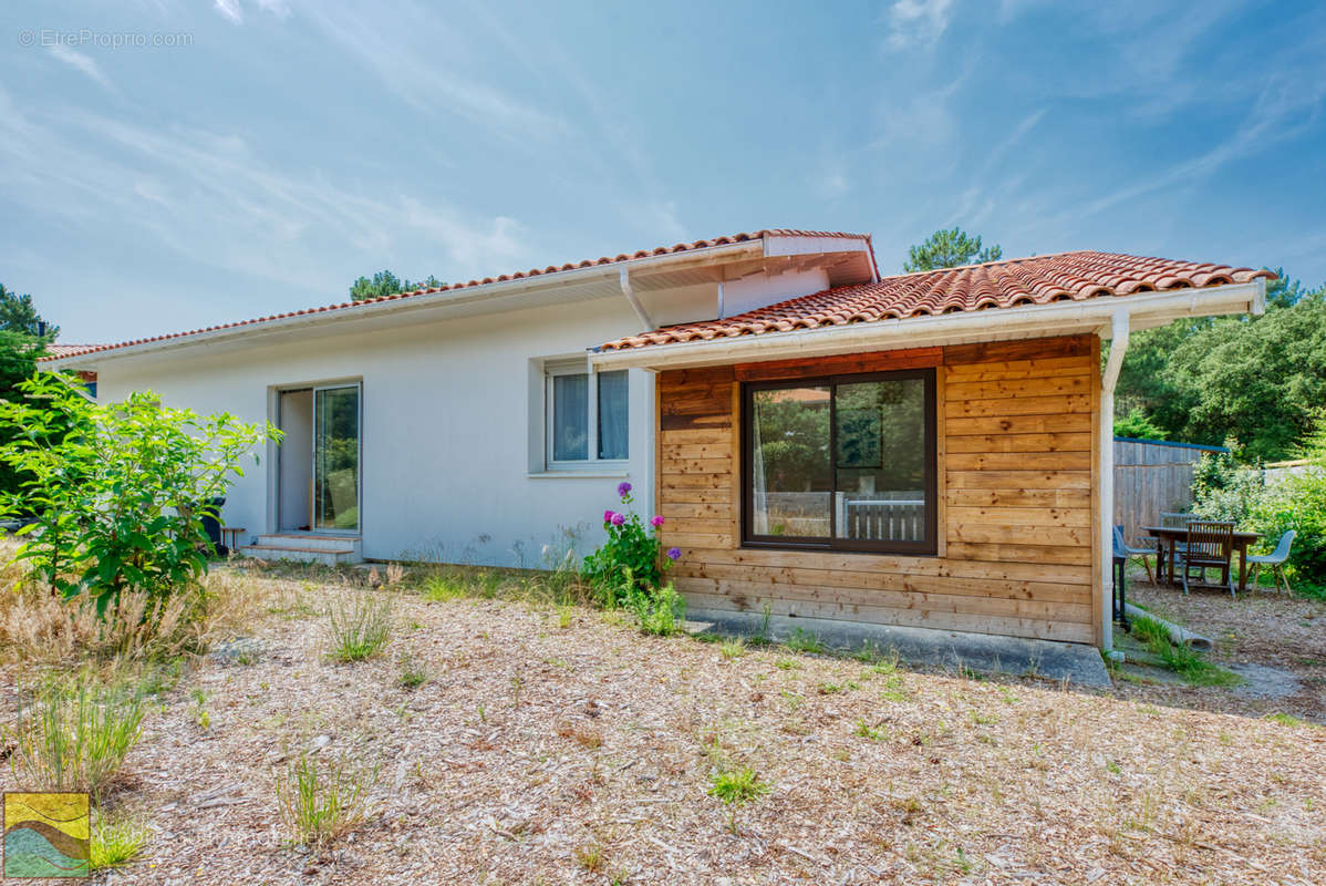 Maison à LACANAU