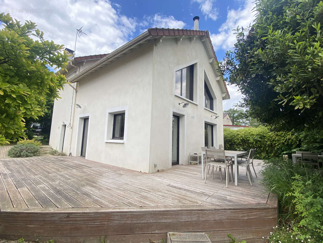 Maison à SAINT-GERMAIN-LES-ARPAJON