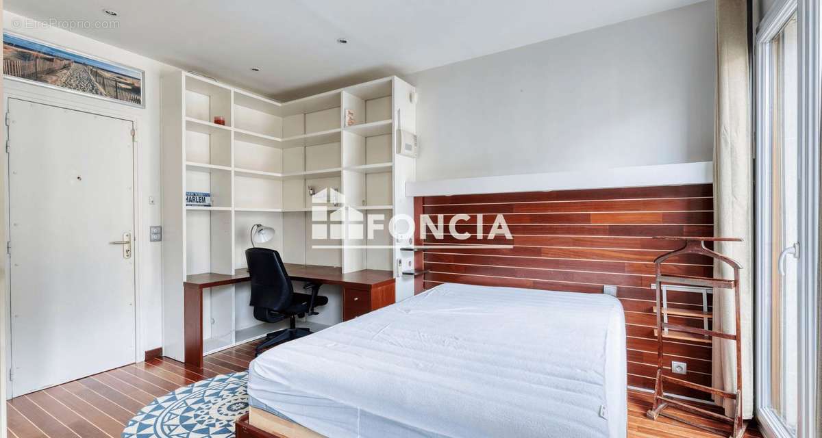 Appartement à NEUILLY-SUR-SEINE