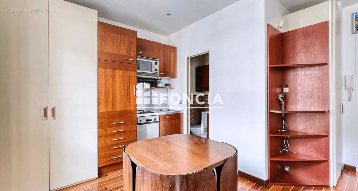 Appartement à NEUILLY-SUR-SEINE