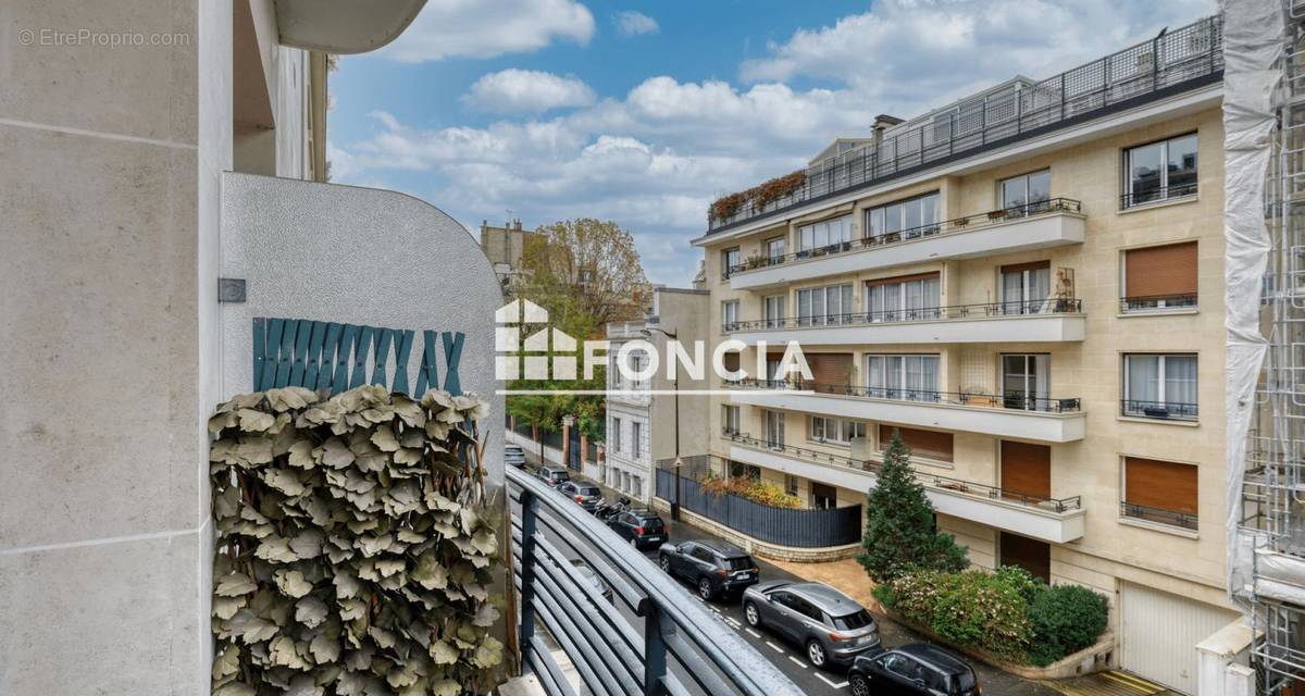 Appartement à NEUILLY-SUR-SEINE