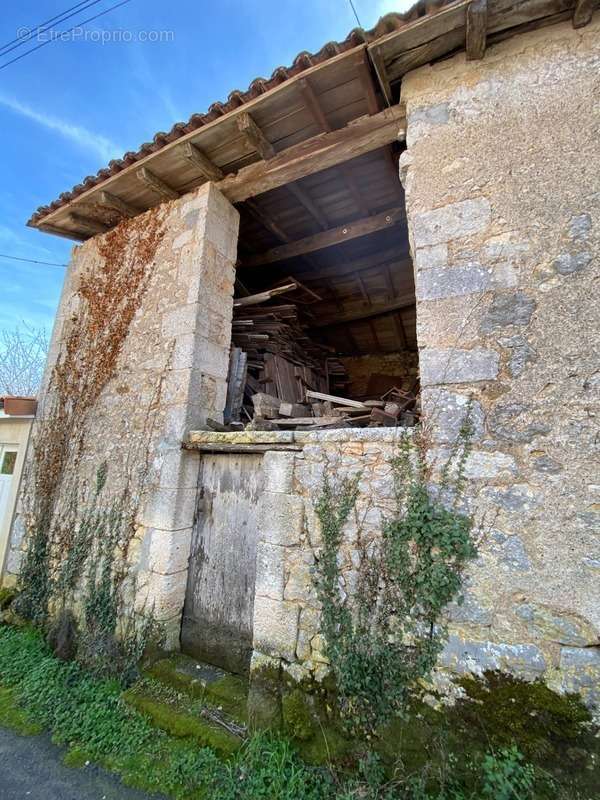 Maison à CHAZELLES