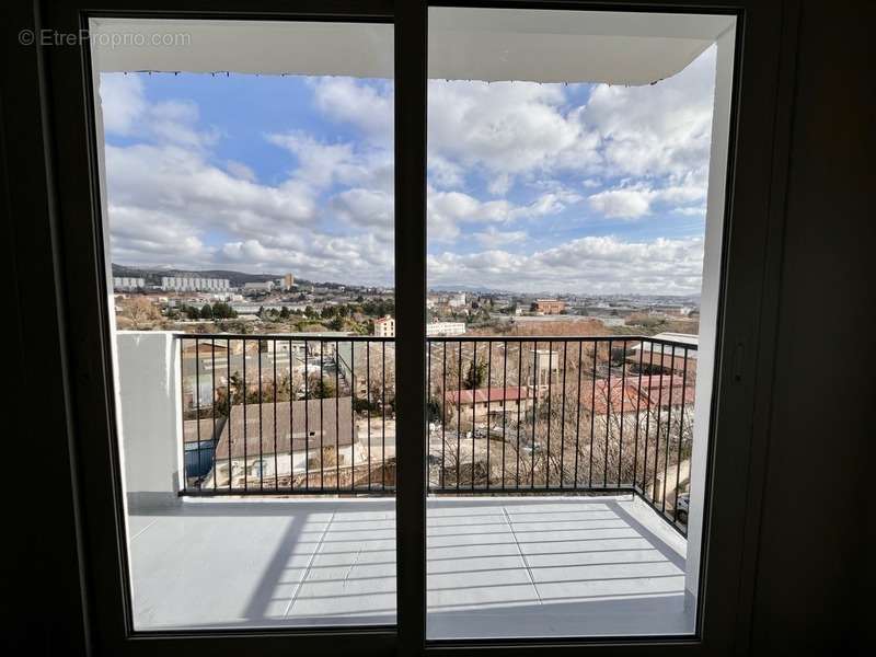 Appartement à MARSEILLE-15E