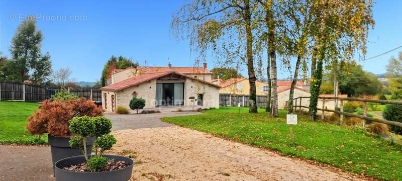 Maison à LE BOUPERE