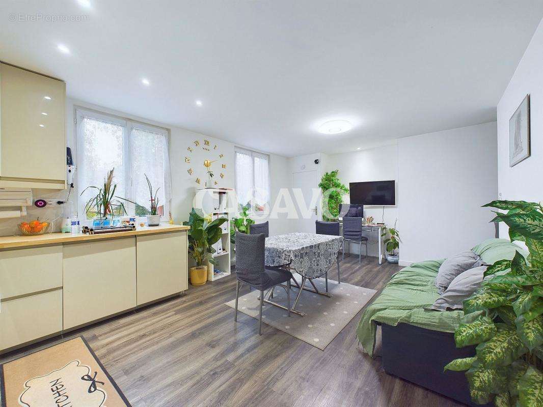 Appartement à STAINS