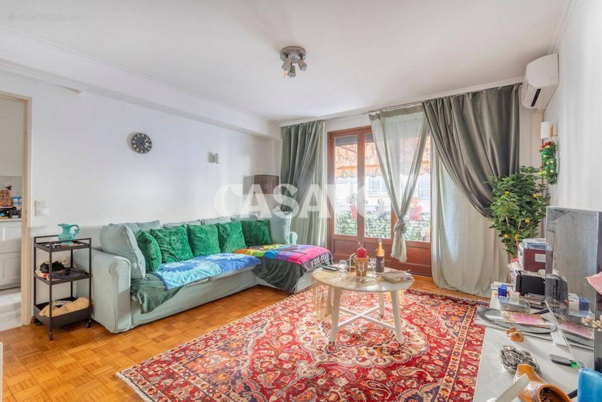 Appartement à MARSEILLE-7E