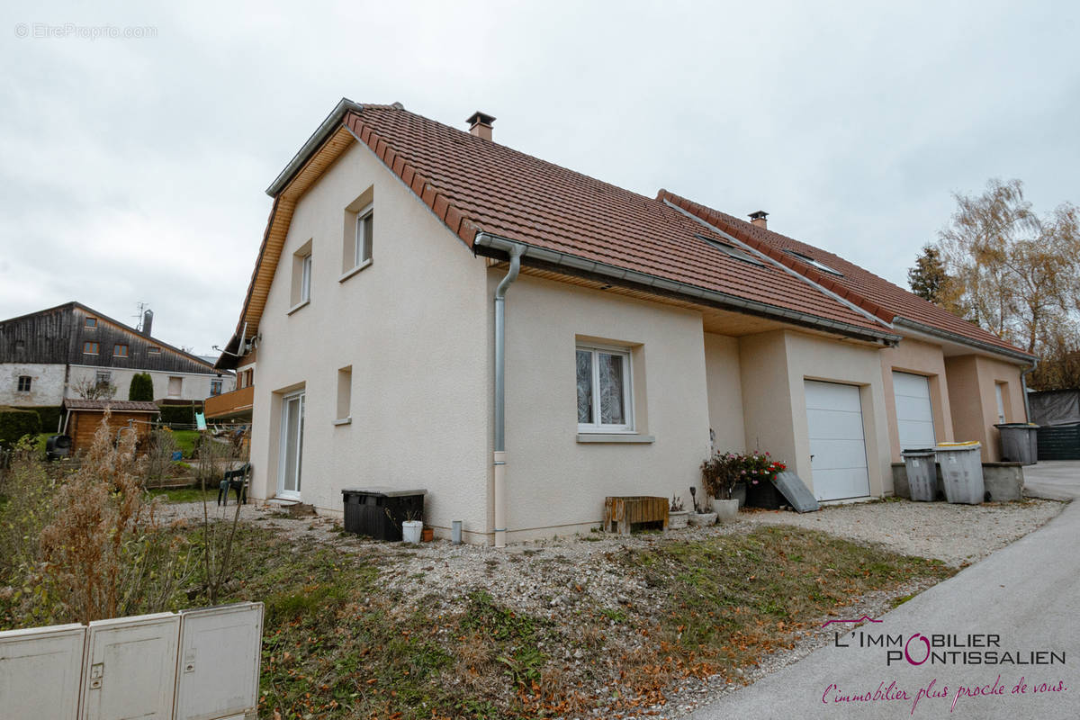 Maison à LES HOPITAUX-VIEUX