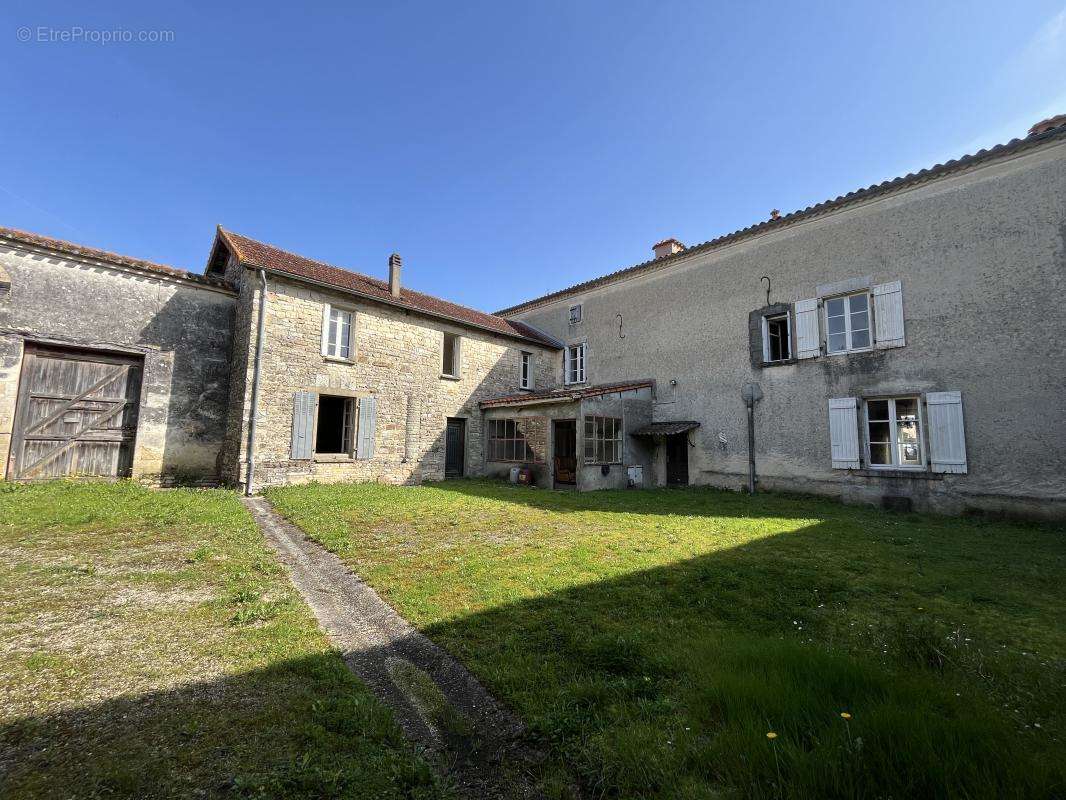 Maison à MANSLE