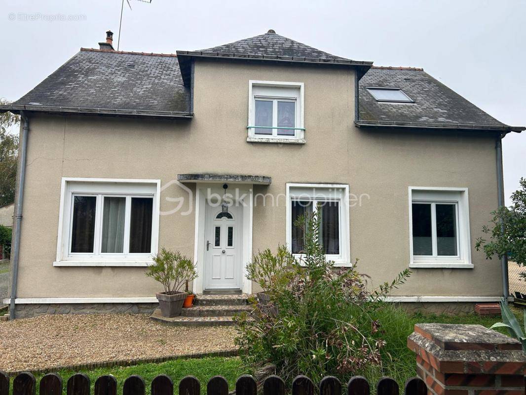 Maison à BAZOUGES-SUR-LE-LOIR