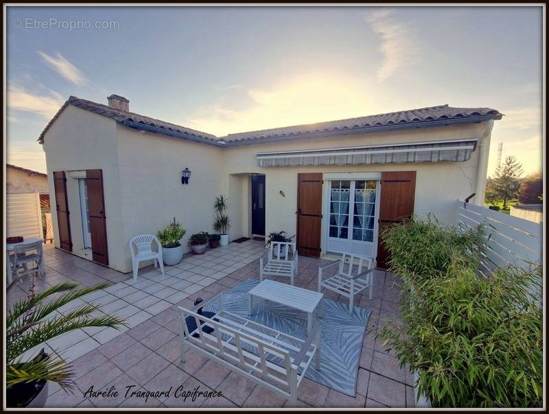 Maison à BUSSAC-SUR-CHARENTE