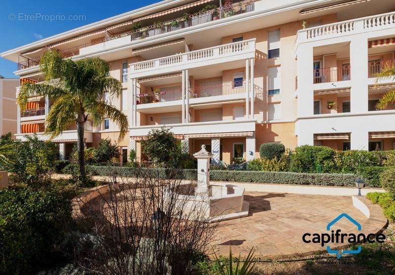 Appartement à HYERES