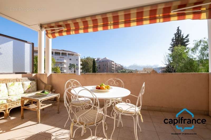 Appartement à HYERES