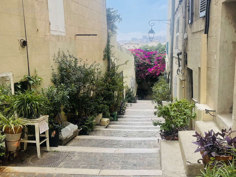 Appartement à MARSEILLE-8E