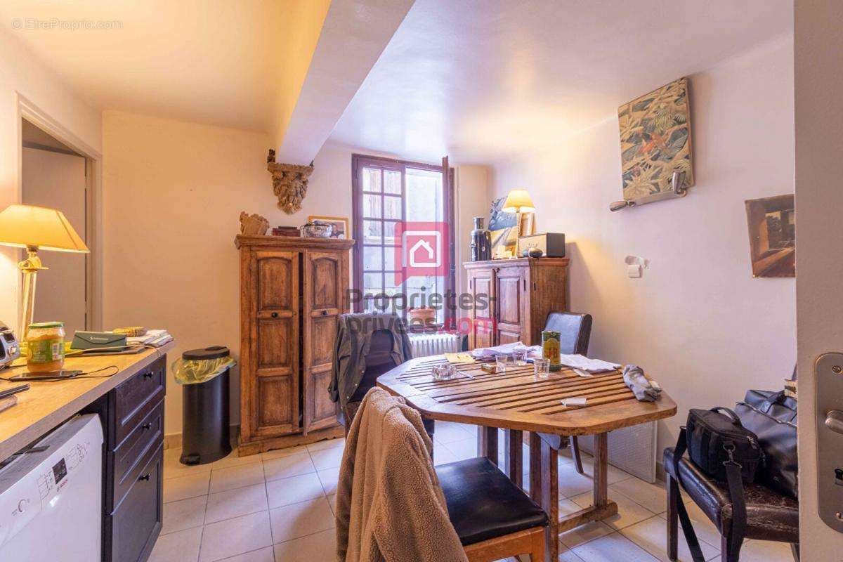 Appartement à VILLENEUVE-LES-AVIGNON