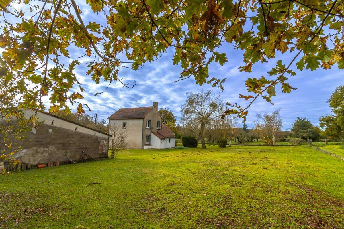 Maison à VARENNES-SUR-FOUZON