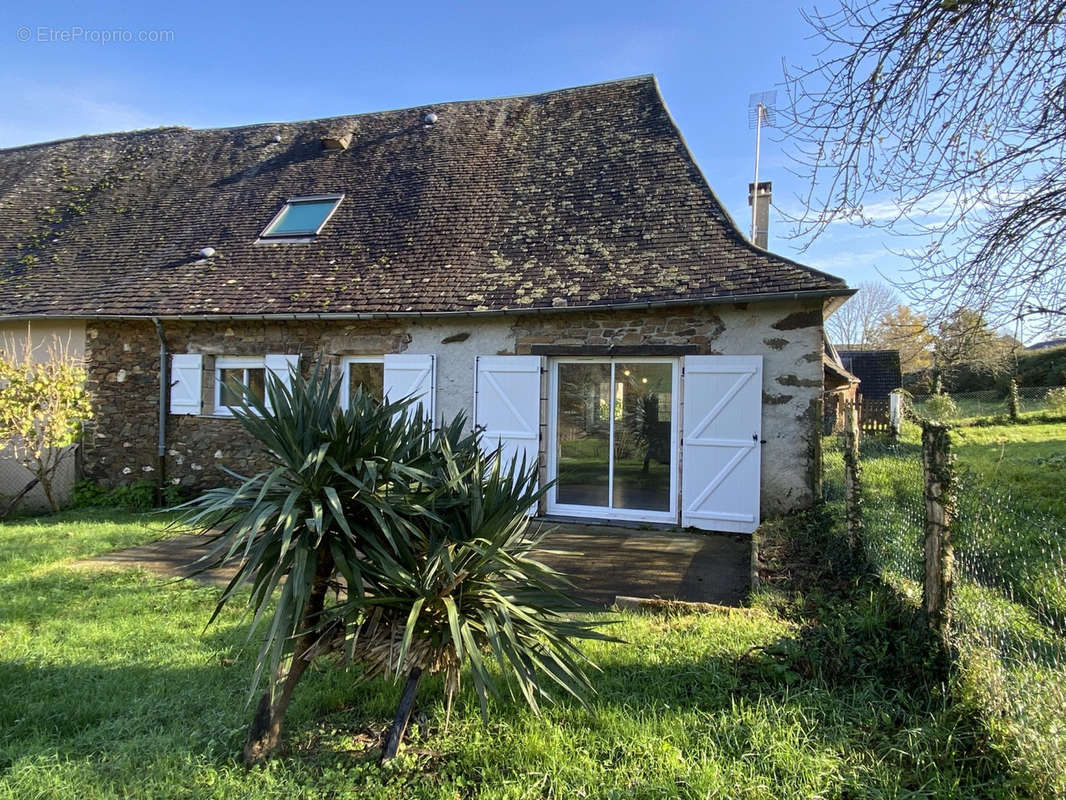 Maison à CHABRIGNAC