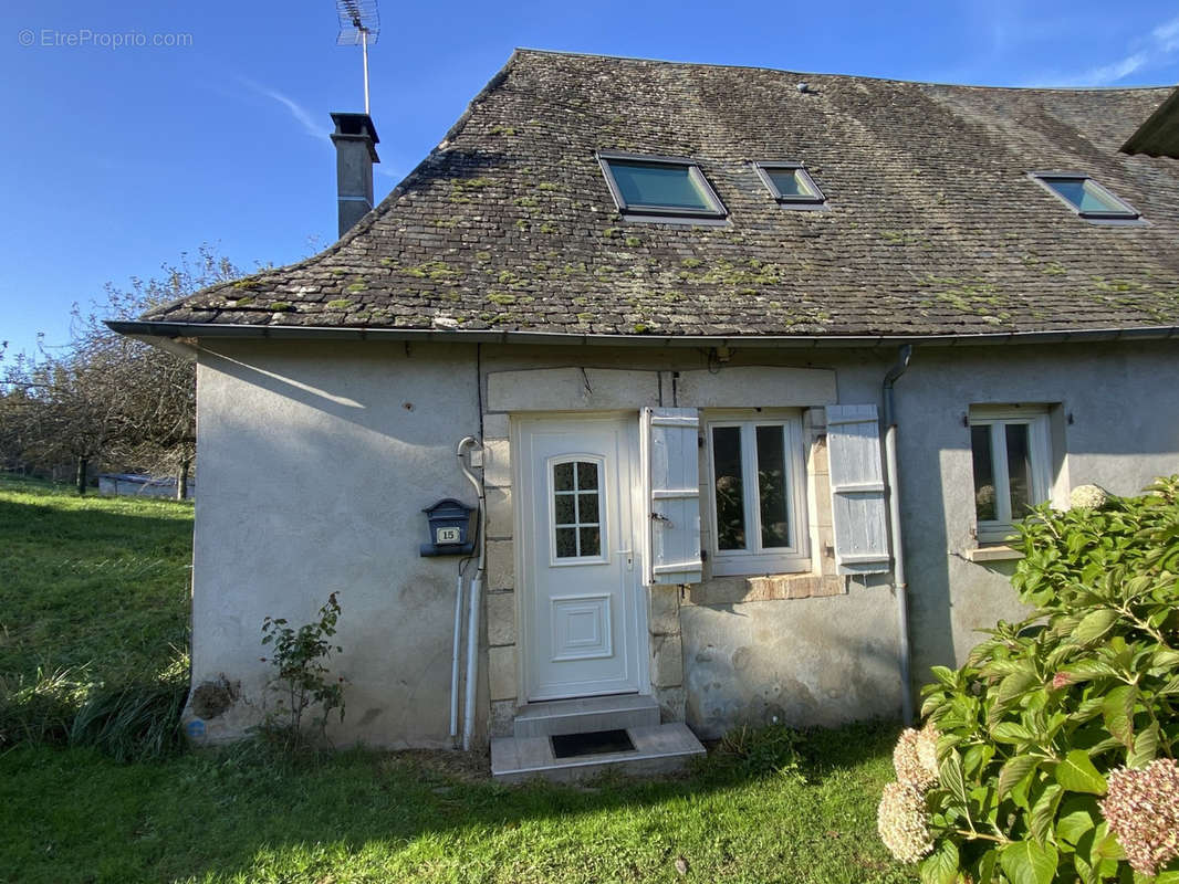 Maison à CHABRIGNAC